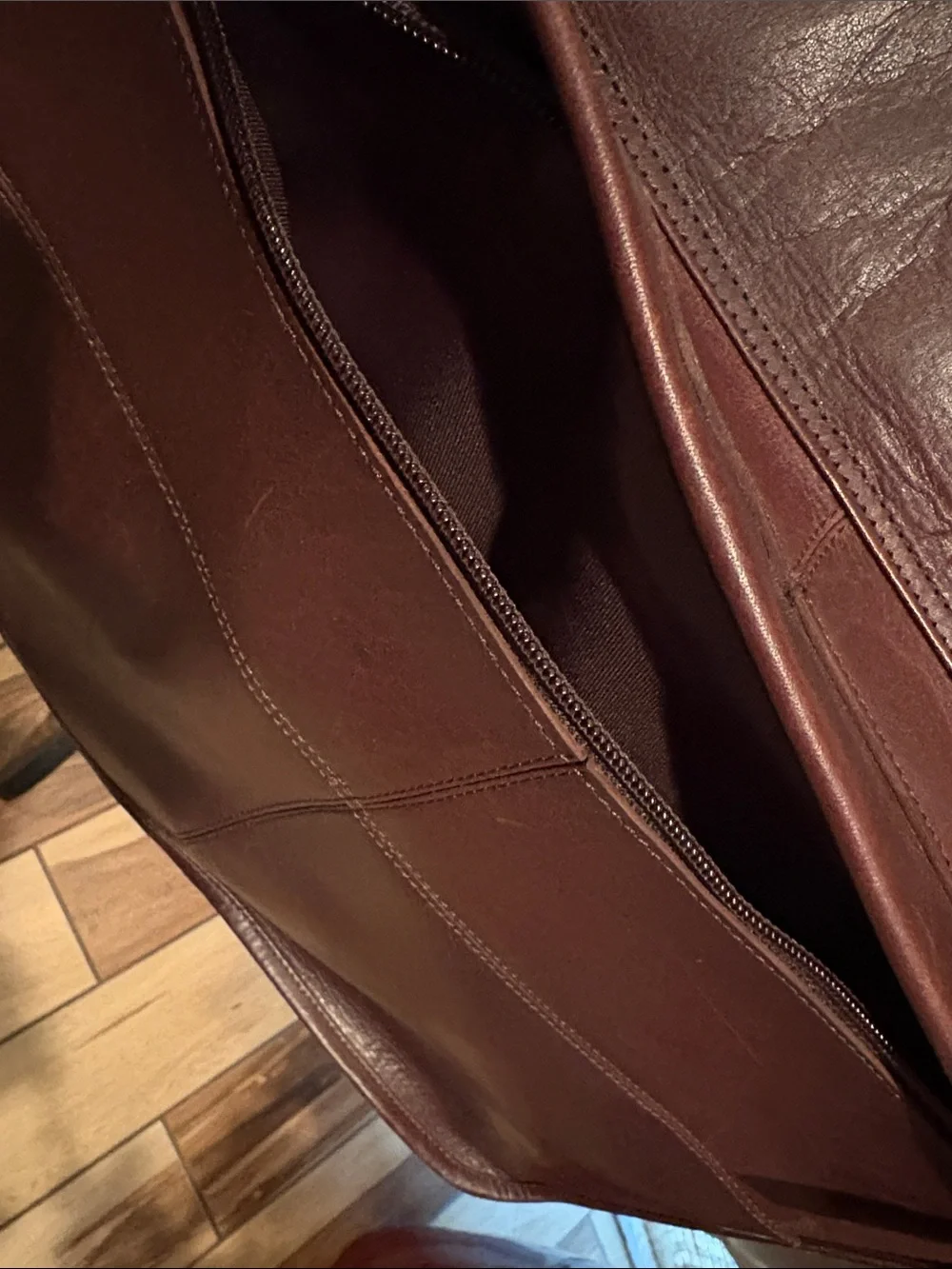 Men's Dark Brown genuine Leather Messenger Bag with Wide Strap